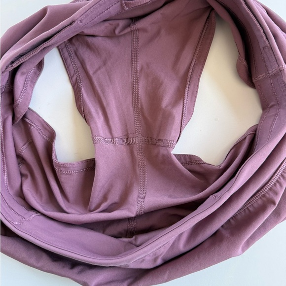 Lululemon shorts - Picture 3 of 4